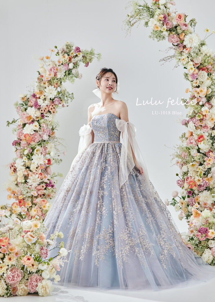 絶妙な色合いに”心ときめくルルフェリーチェ”のキラキラドレス